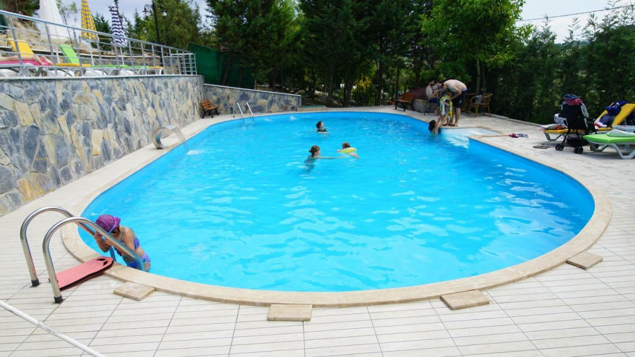 Castle Nolana Hotel Geredeli Kültér fotó