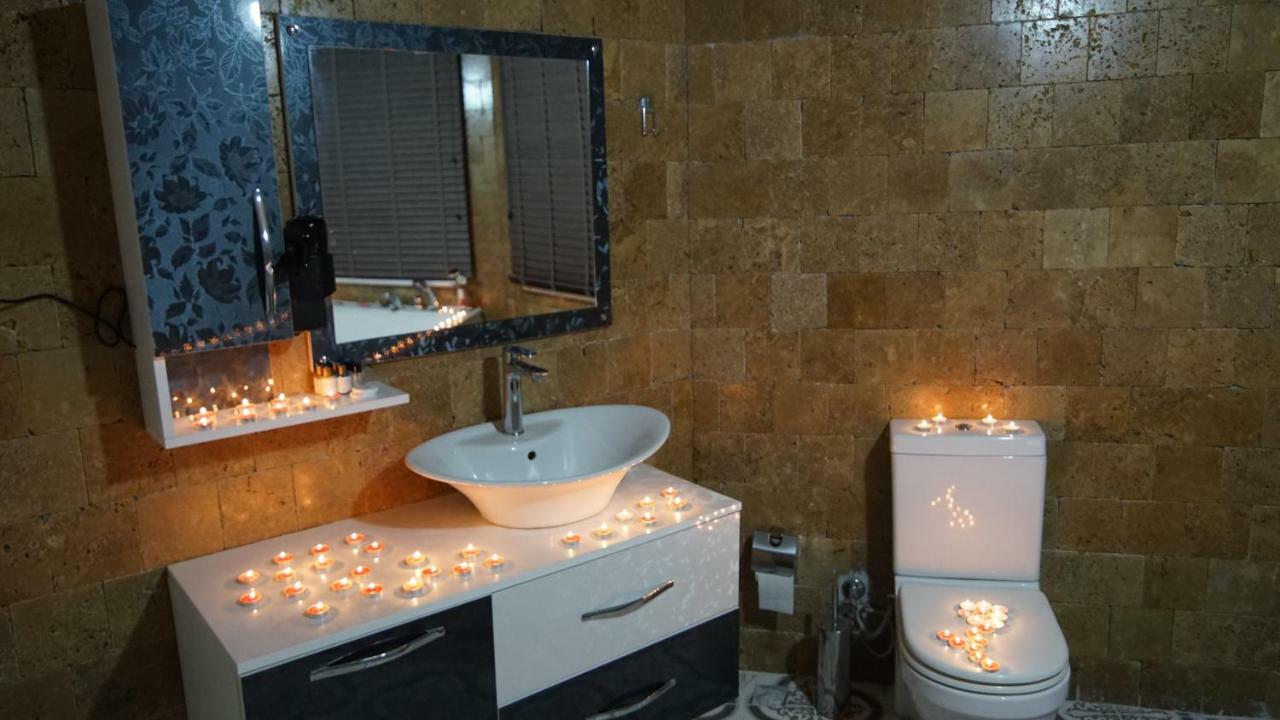 Castle Nolana Hotel Geredeli Kültér fotó