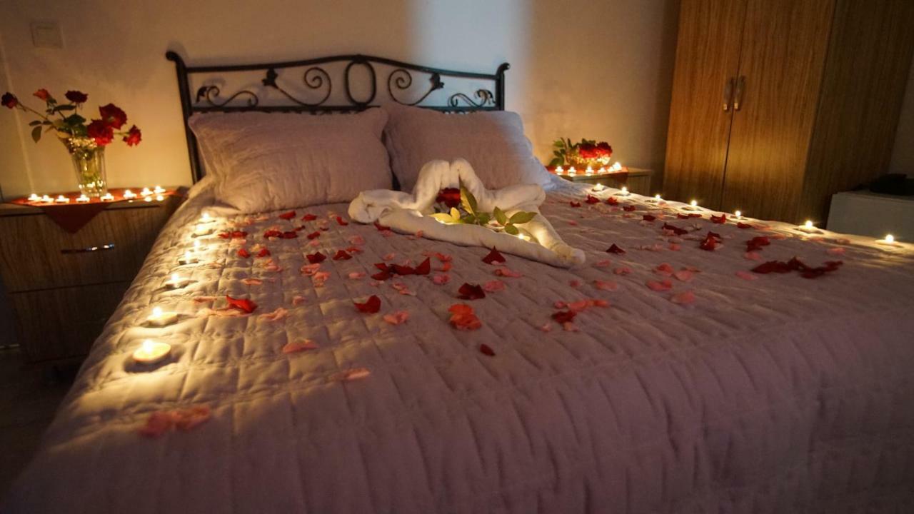 Castle Nolana Hotel Geredeli Kültér fotó