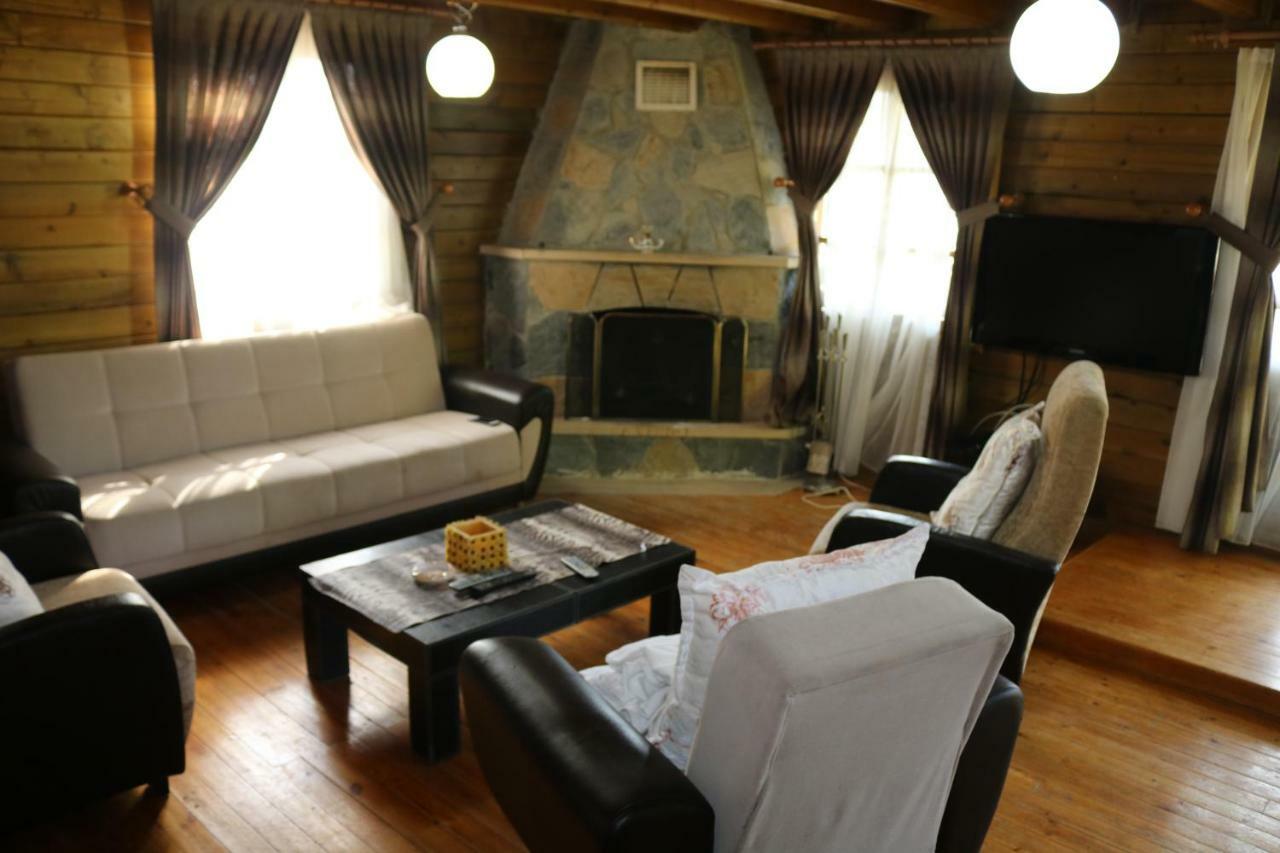 Castle Nolana Hotel Geredeli Kültér fotó